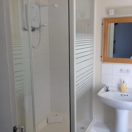 麦内阿姆斯宾馆 宾馆